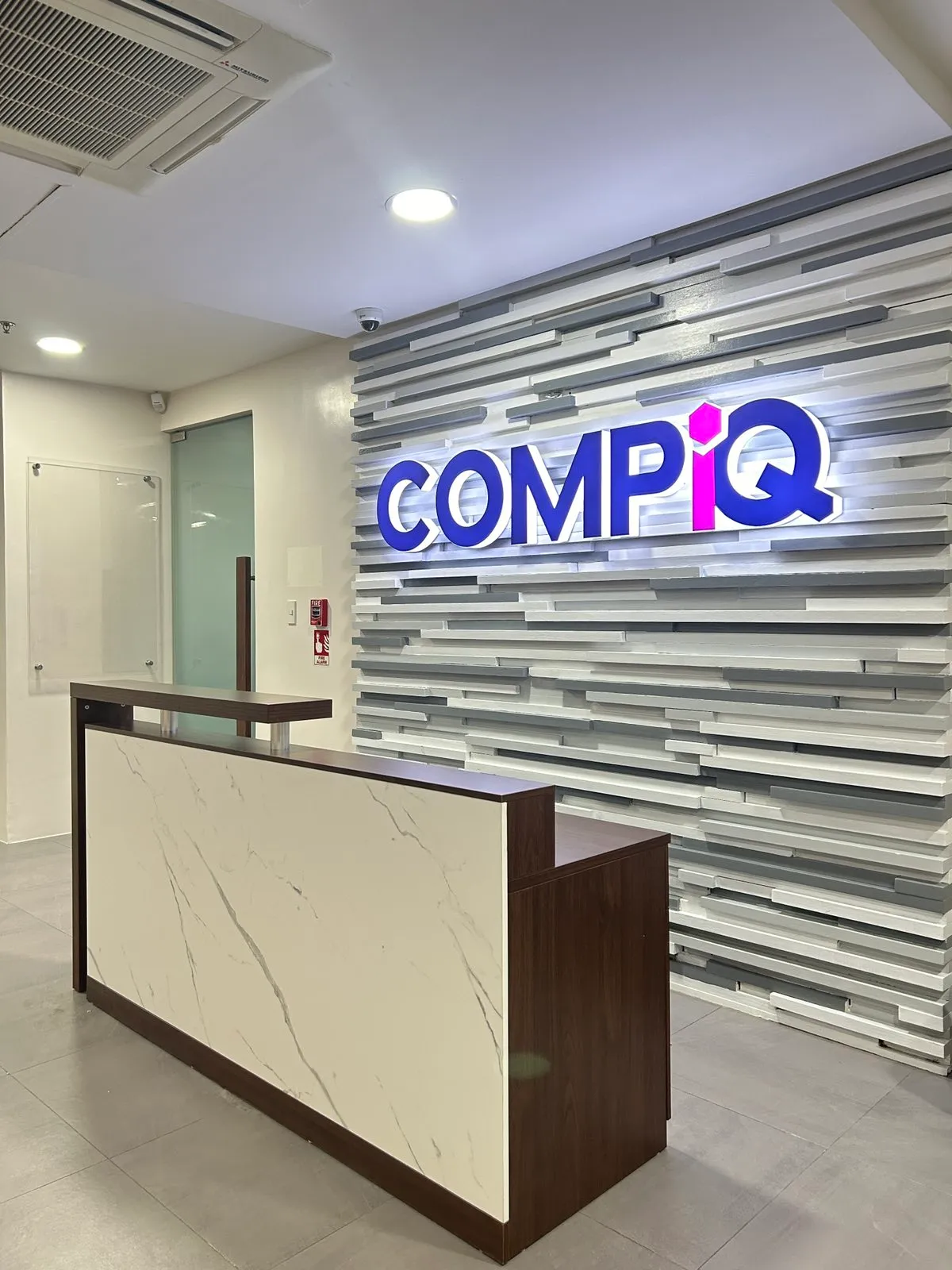 COMPIQ — reception counter